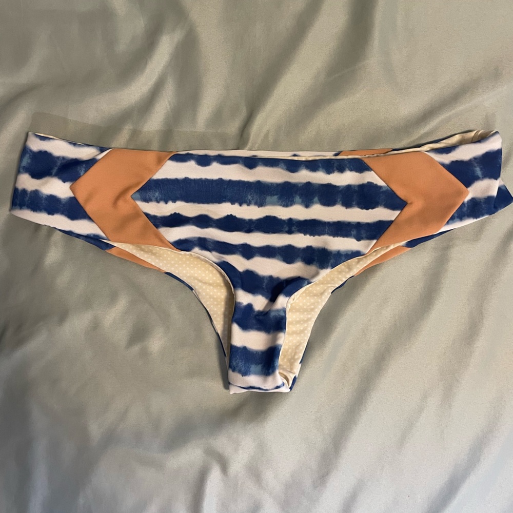 Acacia bottoms M